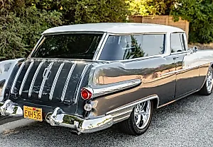 Pontiac Safari 1956: когда дороги ещё были мечтой