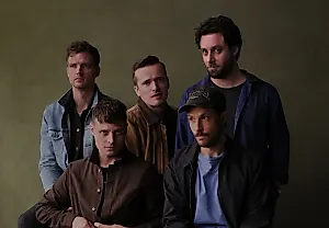 The Maccabees, Jamie T и CMAT зажгли на самом инди-дне лета: 7 лучших моментов с All Points East в Лондоне
