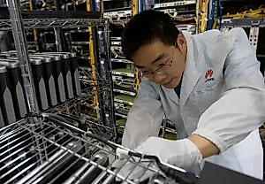 Huawei открывает UB-Mesh: новая архитектура для ИИ-центров открыта миру