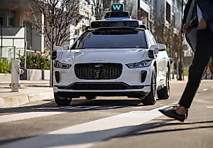 Waymo запускает роботакси в Денвере и Сиэтле