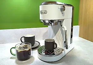 De'Longhi Dedica Duo: мини-кофемашина, умеющая горячий и холодный эспрессо