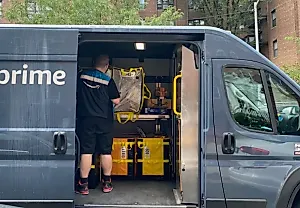 Amazon уволила более 150 курьеров, профсоюз заявляет о незаконности