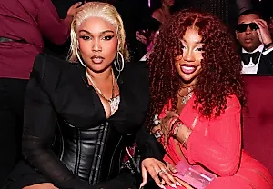 SZA встала на защиту Lizzo после скандальных исков