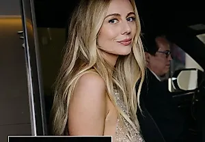 Когда стеснение — не в моде: Жюстин Люп на пути к статусу дивы в Carolina Herrera на «Эмми»