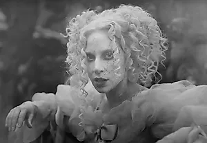 Леди Гага вернулась в чарты с «The Dead Dance»: рекорды, сериал и немного мистики