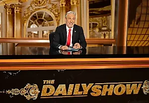 Джон Стюарт: «The Daily Show» превращается в пантомиму покорности Трампу