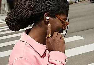 Большое обновление Pixel Buds Pro 2: наушники сами регулируют звук и управляются жестами