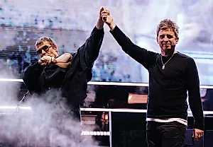 Oasis завершили британский тур и намекнули на новые концерты в 2026 году