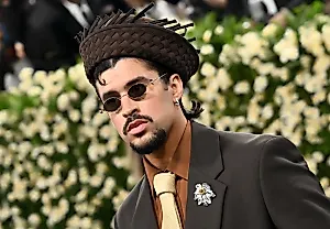 Советник Трампа пообещал ICE на шоу Bad Bunny: как Супербоул стал полем битвы