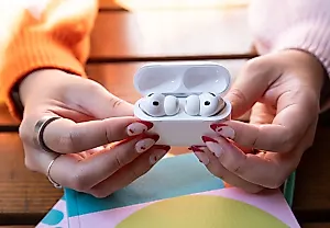 Apple нашла способ усмирить CarPlay и AirPods