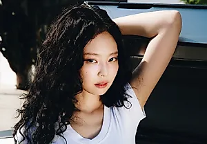 JENNIE и Doechii раскатывают энергии с "ExtraL"!
