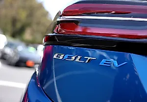 Новый Chevy Bolt: Самый дешёвый электромобиль США 2027 года
