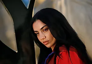 A24 и Charli XCX раскрывают детали "The Moment": подтверждён каст и год выхода