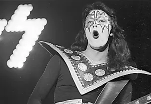 Звездный путь Ace Frehley: Хиты с KISS и за пределами