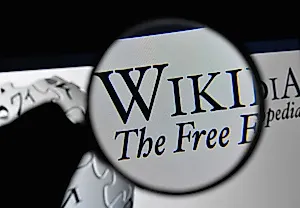 ИИ портит Википедию? Новая битва за знания!