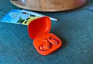 Powerbeats Fit: déjà vu в цвете Beats