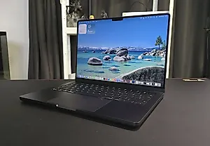 Apple MacBook Pro 14 (M5, 2025): Тот же, но с ИИ