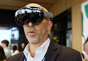 Samsung и Apple снова наступают на грабли XR – вместо прорыва берут деньги с очкариков