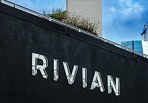 Rivian отдаёт $250 млн акционерам: хитрость или неудача?