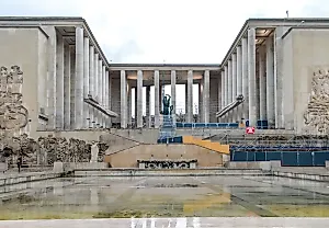 Palais de Tokyo убирает флаг Мартиники из-за угрозы закона