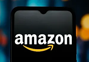Amazon увольняет 30 000 сотрудников: рекордные сокращения