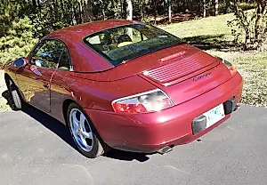 Porsche 911 Carrera Cabriolet 1999: «Вечеринка от 90-х» – почти новая в продаже