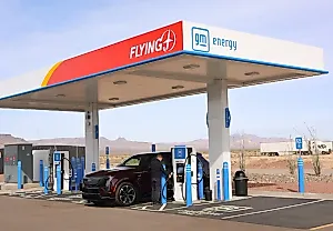 Электромобили на зарядке: Новый виток от GM до небес