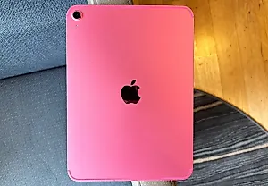 Обзор iPad (2025) с A16: Новый уровень абсурда