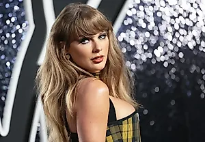 Фанаты требуют суда: Белый дом и песня Тейлор Свифт