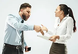 Может ли религия усмирить тёмные личности на работе?
