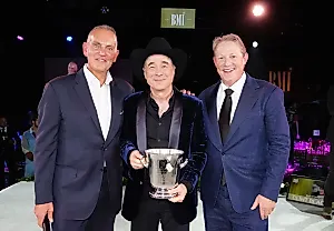 Клинт Блэк признан иконой BMI на кантри-премии