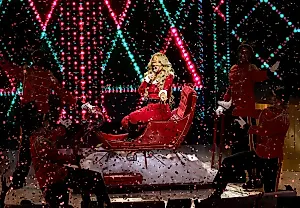 Mariah Carey снова на вершине: «All I Want for Christmas Is You» безраздельно правит чартами