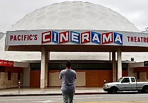 Один человек, одна петиция: спасение Cinerama Dome