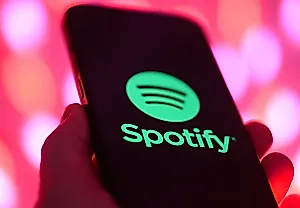 Spotify под огнем: бойкот, ICE и ИИ-музыка