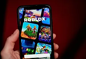 Roblox подарила родителям новый инструмент контроля: блокировка друзей и скрытые отчеты о играх