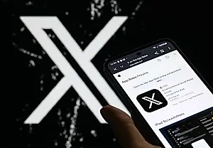 X судорожно держится за Твиттер
