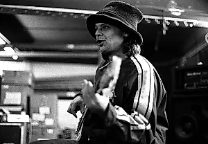 Причина смерти Мани из Stone Roses раскрыта