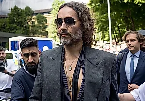 Расселл Бренд против отношений Кэти Перри и Джастина Трюдо