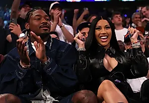 Cardi B просит оставить её в покое из-за скандалов с личной жизнью