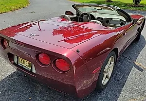 Юбилейный Corvette: легендарный кабриолет распродают