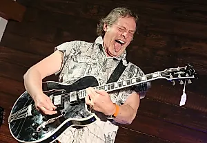 Ted Nugent устроил баттл музыкантов