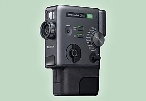 Fujifilm выпустила Instax Mini Evo Cinema – камеру для ретро-любителей