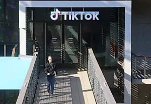 Трамп снова продляет срок спасения TikTok