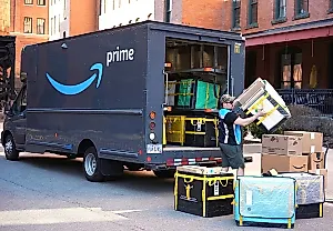 Amazon возвращается в офлайн