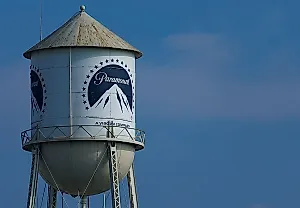 Paramount подал в суд на Warner Bros. Discovery из-за сделки с Netflix