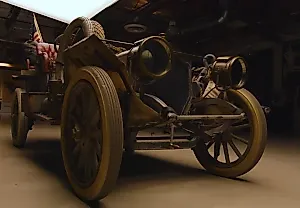 Автомобили, которые не трещат по швам: 1907 Thomas Flyer в гараже Джея Лено