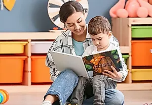 Экраны против книг: Что важнее для детей?