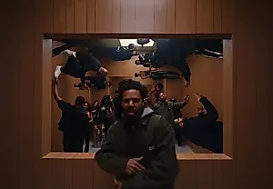 J. Cole рассказывает свою жизнь наоборот: новый клип и альбом
