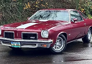 AutoHunter Spotlight: 1974 Oldsmobile Cutlass 442 Coupe