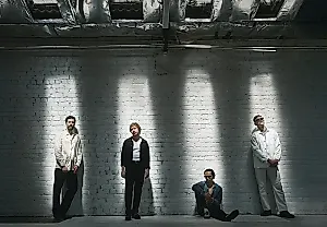 The Temper Trap вернулись на TV с "Giving Up Air"